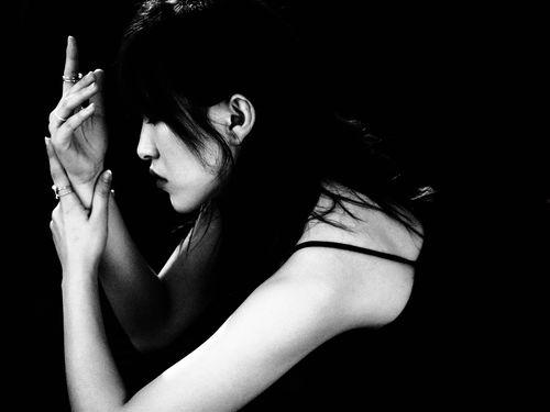 黑白人像头条,聚焦多元文化，展现时代变迁