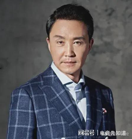 明星评价吴刚视频合集,明星眼中的硬汉风采