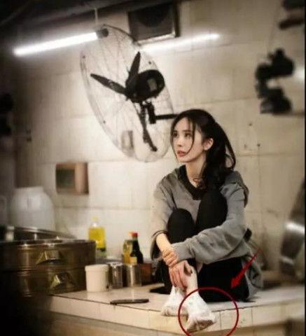 明星脏脚底,揭秘脏脚底的真实写照