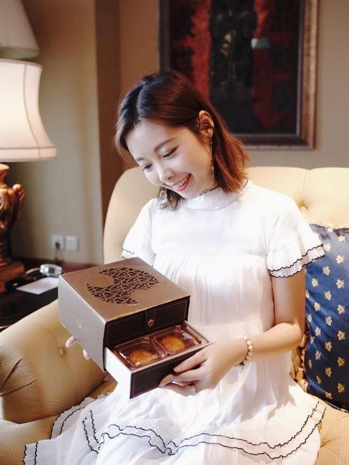 曾经的经典网红黄,从网红到现象，揭秘网络时代的崛起之路