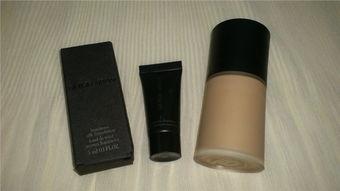 爆料明星在用的粉底液,明星同款！揭秘火爆社交圈的粉底液秘密